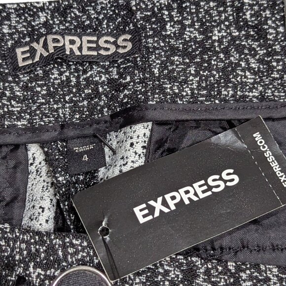 ✨ Express Women’s Textured Cropped Pants – Size 4 – NWT - Picture 5 of 5